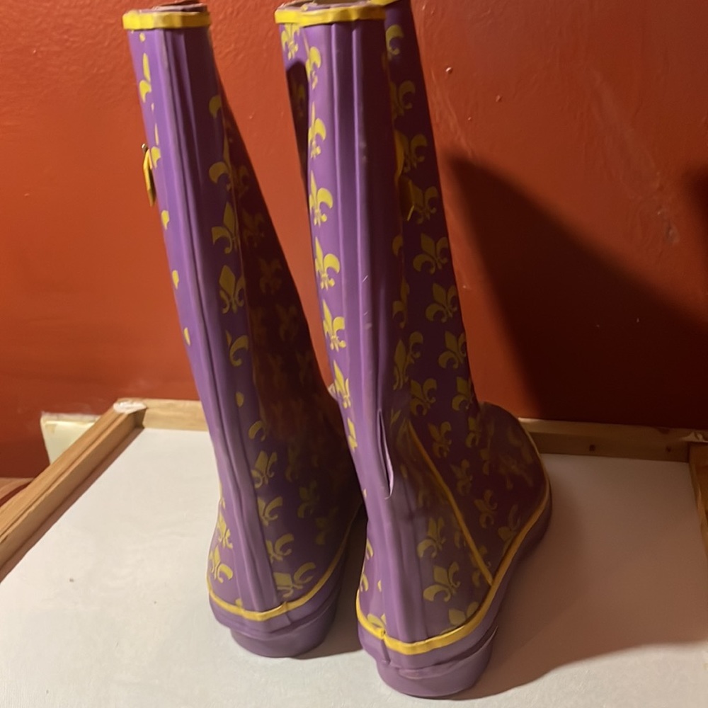 Rain boots - Picture 3 of 5